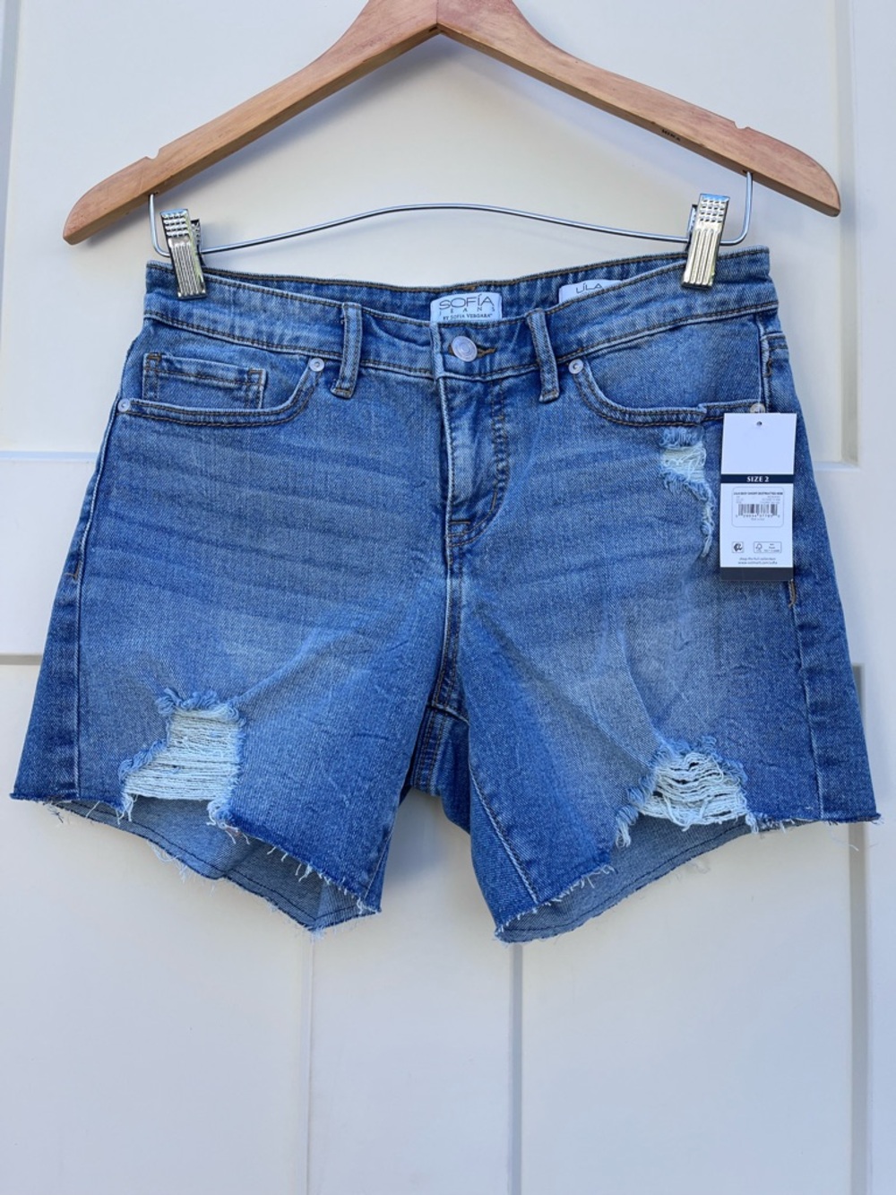 NWT 5” Lila Distressed Mid-Rise Blue Denim Shorts